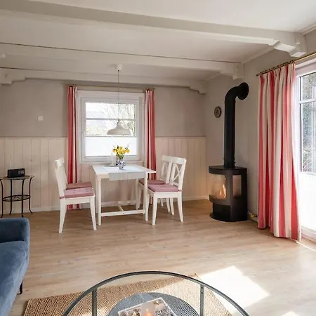 Stilvolles Kapteins Mit Kamin - Inge Апартаменты Нордштранд