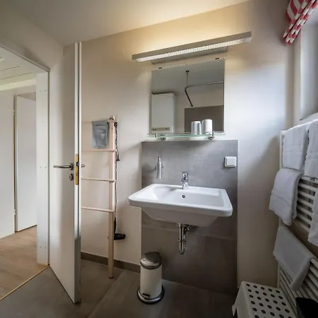 Stilvolles Kapteins Mit Kamin - Inge * Нордштранд